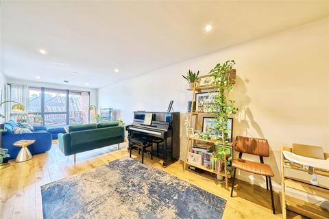 2 bedroom flat for sale, Yeo Street, London, E3