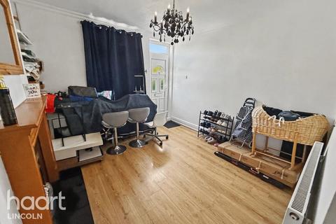 2 bedroom end of terrace house for sale, Bathurst Street, Lincoln