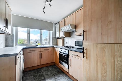 undefined, Croft Road, Surrey GU7