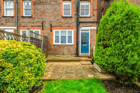 undefined, Croft Road, Surrey GU7