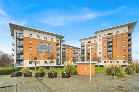 2 bedroom flat for sale, Inverness Mews, London E16