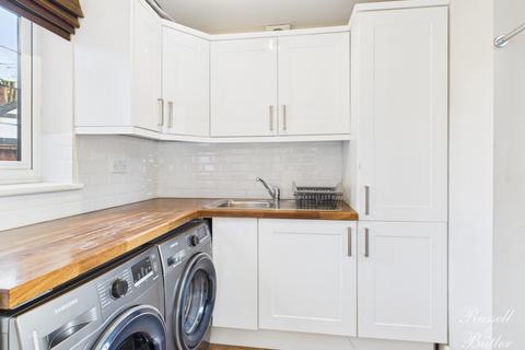 undefined, Kestrel Way, Buckingham, MK18
