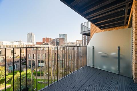 2 bedroom flat for sale, Royal Wharf, E16, Royal Docks, London, E16