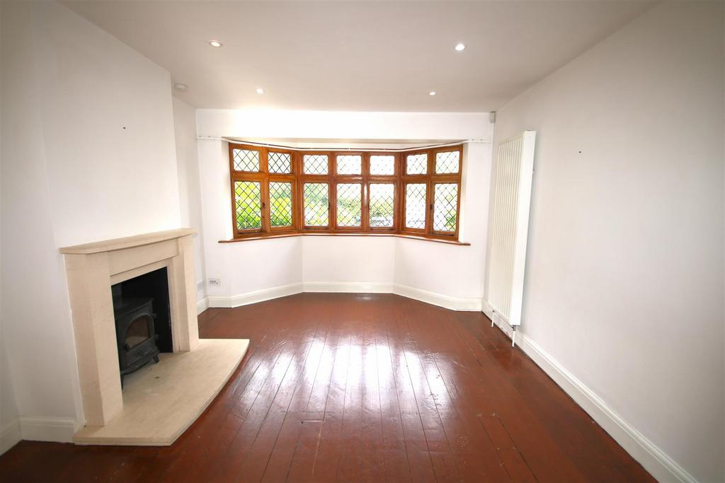 Living Room a.JPG
