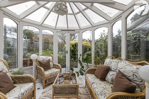 undefined, Drakes Avenue, Strood, Rochester, Kent, ME2
