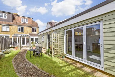 5 bedroom semi-detached house for sale, Plains Avenue, Maidstone ME15
