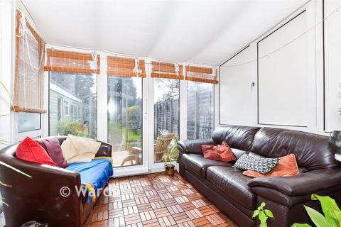 5 bedroom semi-detached house for sale, Plains Avenue, Maidstone ME15