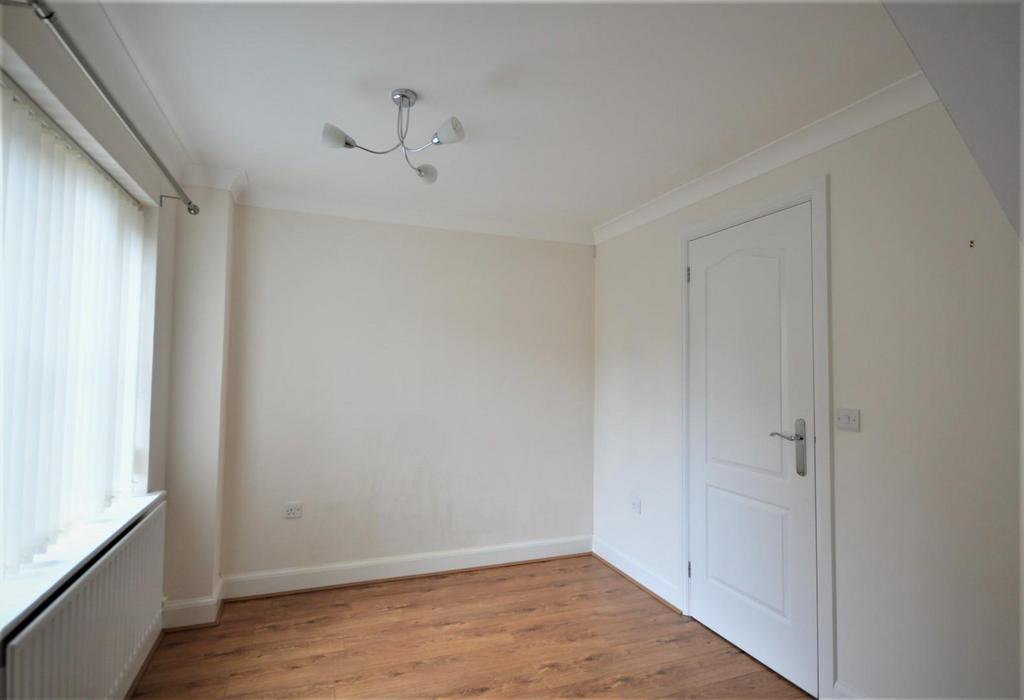 Dining room - 002.jpg