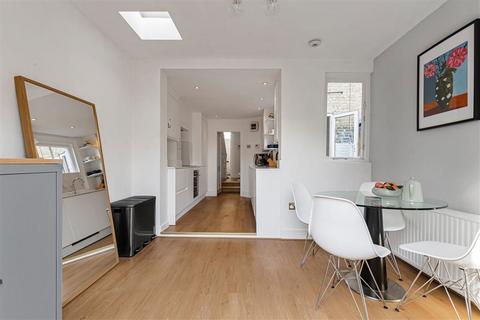3 bedroom terraced house for sale, St. Hildas Road, London SW13