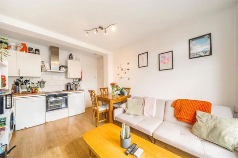 2 bedroom flat for sale, Adelaide Road, London NW3