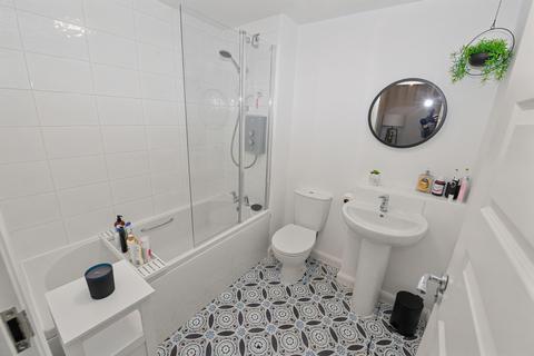 undefined, 40 Peregrine Way, Warwick, CV34 6WP