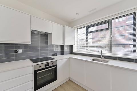 2 bedroom flat to rent, Wandsworth Road, Nine Elms, London, SW8