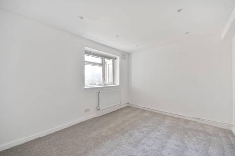 2 bedroom flat to rent, Chertsey Court, Mortlake, London, SW14