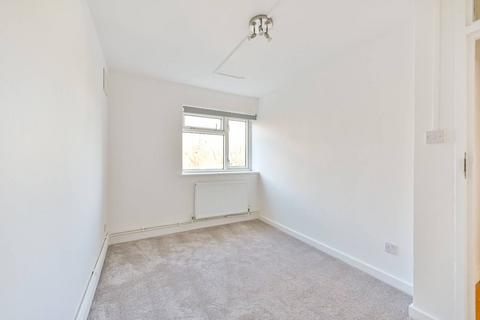 2 bedroom flat to rent, Chertsey Court, Mortlake, London, SW14