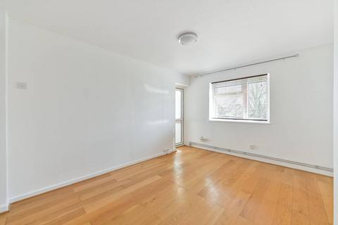 2 bedroom flat to rent, Chertsey Court, Mortlake, London, SW14
