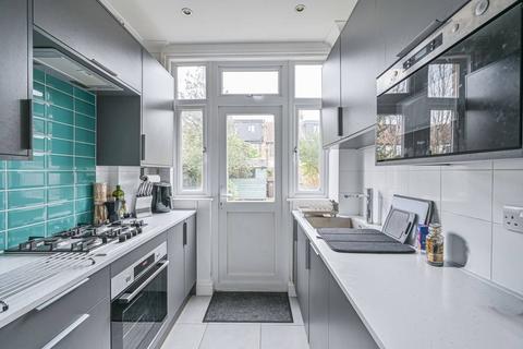 2 bedroom flat for sale, Park Avenue, Mitcham, CR4
