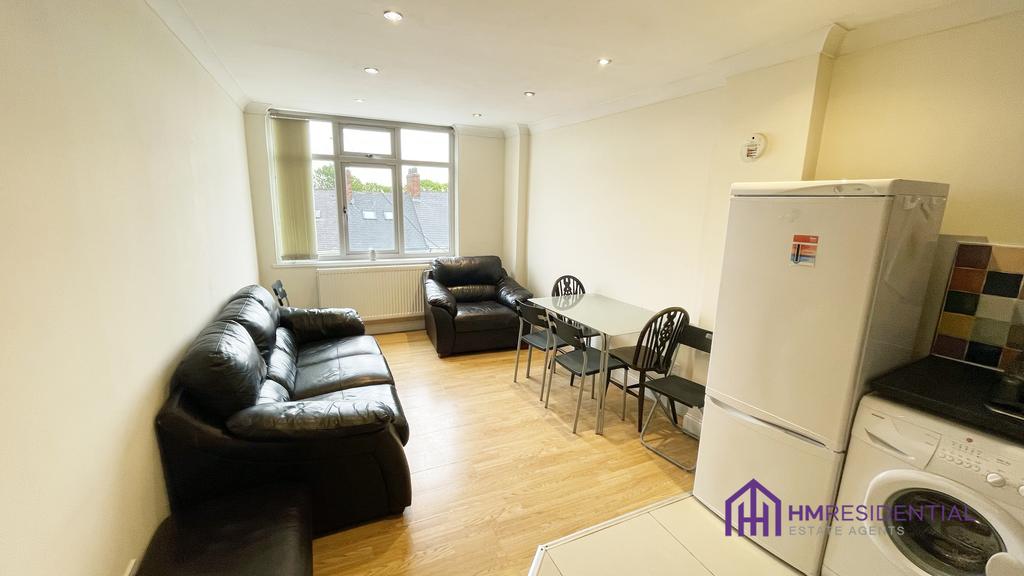 2 Bed Apartment TO LET on Grahamsley Street, Gate