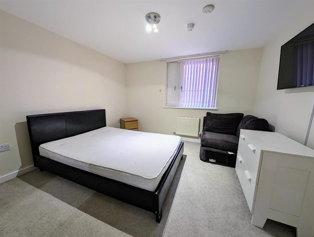 Bedroom 2.jpg