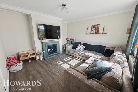 3 bedroom semi-detached house for sale, St Hughs Green, Gorleston