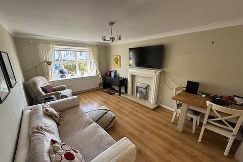 1 bedroom flat for sale, Kingswood Lodge, SS9