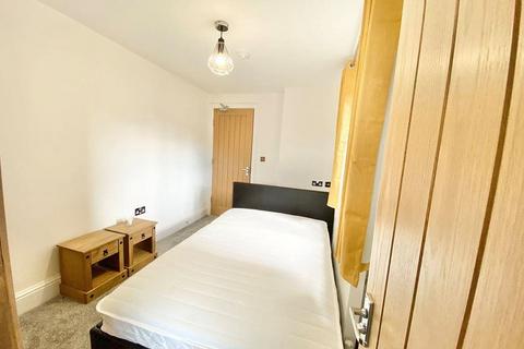 4 bedroom flat for sale, Orchard Lane, Southampton SO14