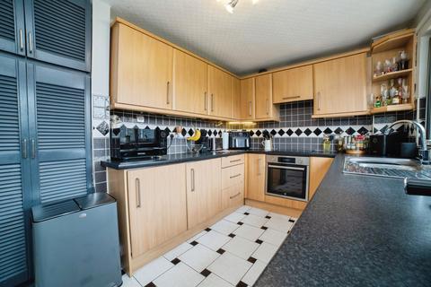 3 bedroom semi-detached house for sale, Abbey Road, Kirkby-in-Ashfield, Nottingham, Nottinghamshire, NG17