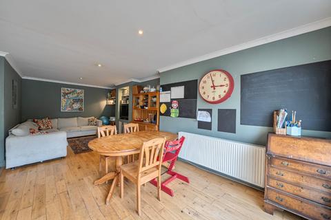 3 bedroom property for sale, The Limes Avenue, London, N11