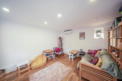 3 bedroom property for sale, The Limes Avenue, London, N11