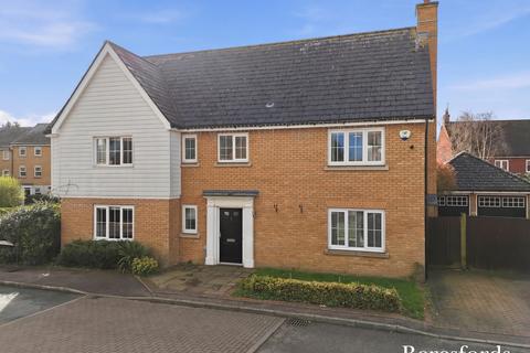 5 bedroom detached house for sale, Champneys Way, Little Canfield, CM6