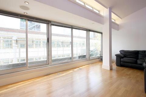 2 bedroom apartment to rent, Bastwick Street, London, EC1V