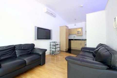 2 bedroom apartment to rent, Bastwick Street, London, EC1V