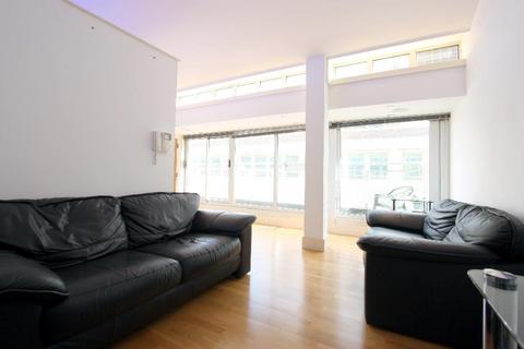 2 bedroom apartment to rent, Bastwick Street, London, EC1V