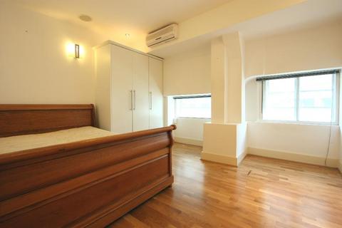 2 bedroom apartment to rent, Bastwick Street, London, EC1V