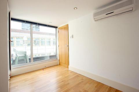 2 bedroom apartment to rent, Bastwick Street, London, EC1V