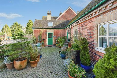 3 bedroom semi-detached house for sale, Halls Hole Road, Kent TN2