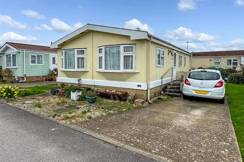 3 bedroom park home for sale, Thornlea Park, Littlehampton BN17