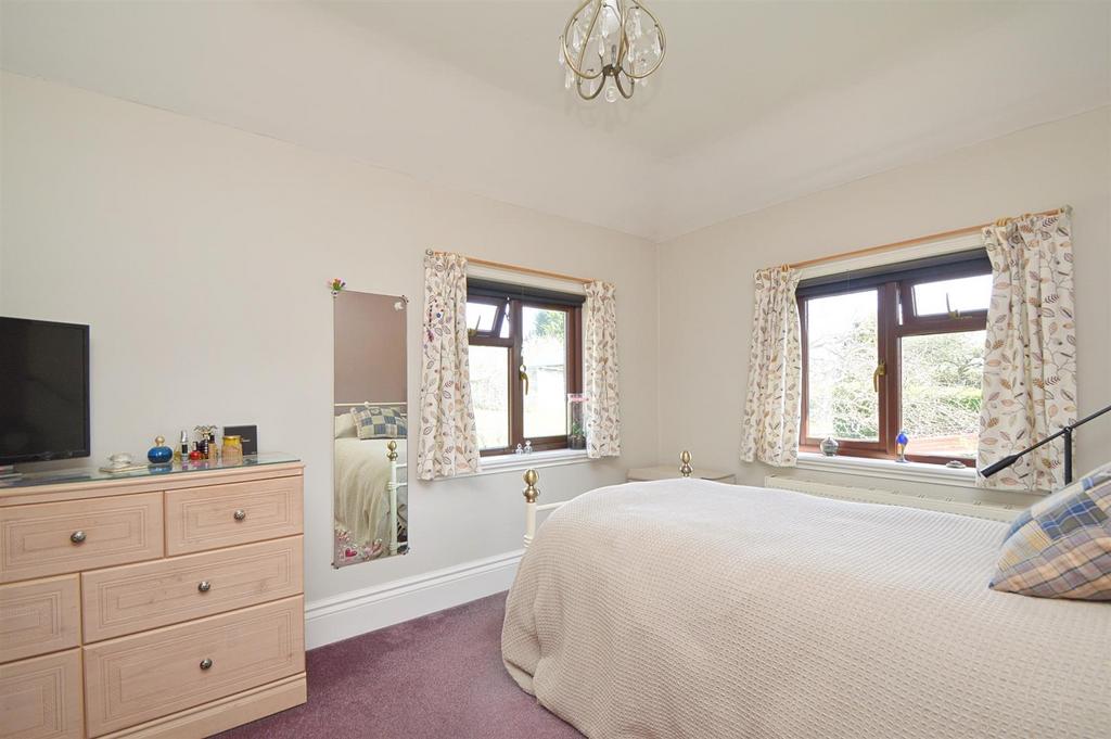Bed3.jpg