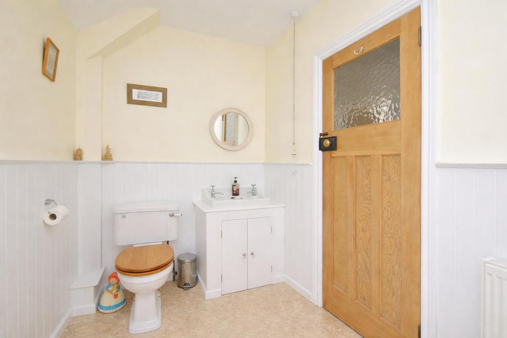 Bathroom2.PNG
