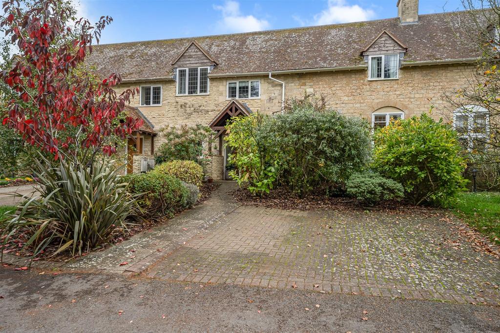 3 Coachouse Mews-38.jpg