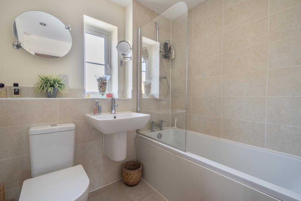 Bathroom p2.jpeg