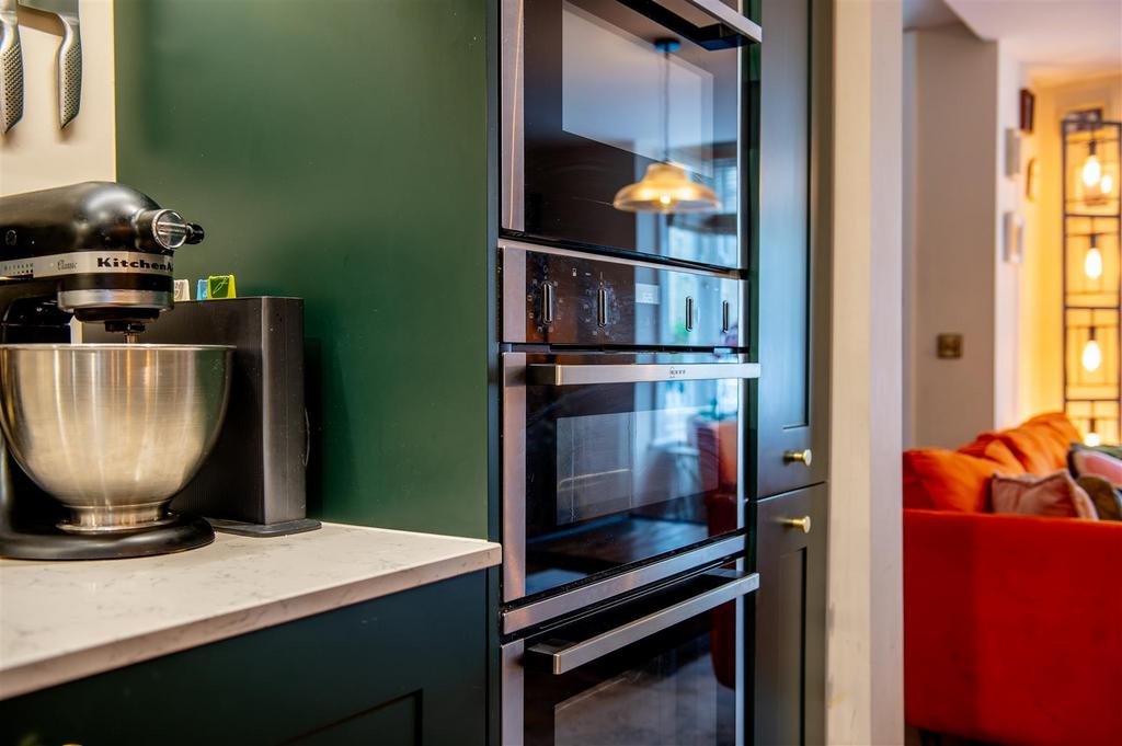 Kitchen close.jpg