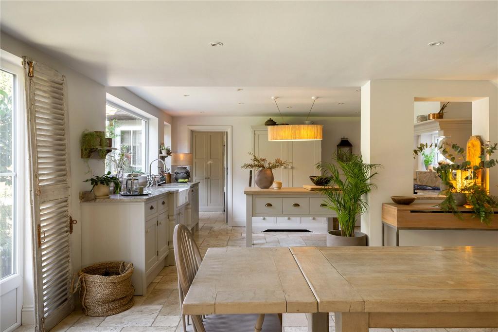 Dining Room/Kitchen
