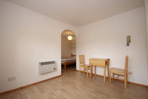 1 bedroom flat to rent, Cornmow Drive, Dollis Hill, NW10 1