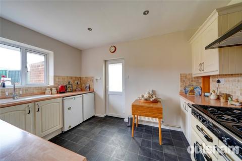 2 bedroom bungalow for sale, Witton Avenue, Droitwich, Worcestershire, WR9