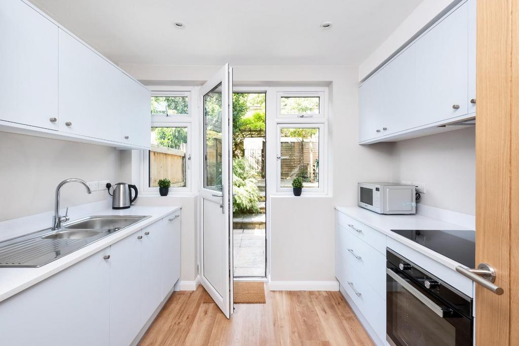 74 Marshfield Way, Bath, BA1 6 HQ-7.jpg