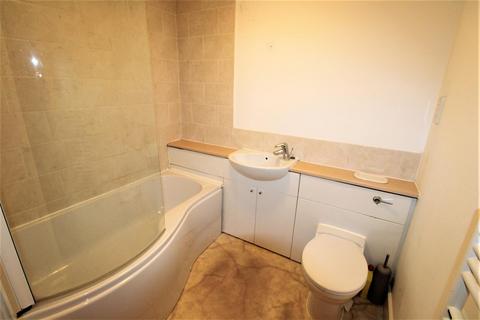 2 bedroom flat to rent, Standside, St James, Northampton, NN5