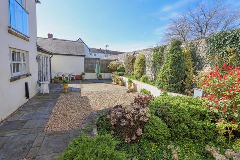 4 bedroom detached house for sale, Augusta Court, North Road, Cowbridge, Vale Of Glamorgan, CF71 7FD