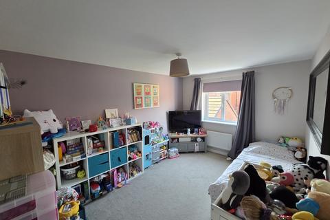4 bedroom semi-detached house for sale, O'donnell Road, Whitnash, Leamington Spa