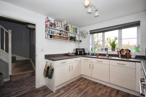 4 bedroom semi-detached house for sale, O'donnell Road, Whitnash, Leamington Spa
