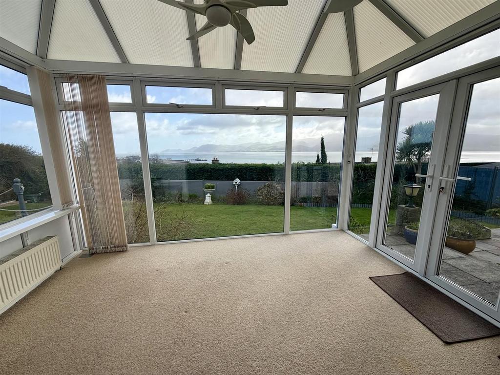 Dining/Sitting Room